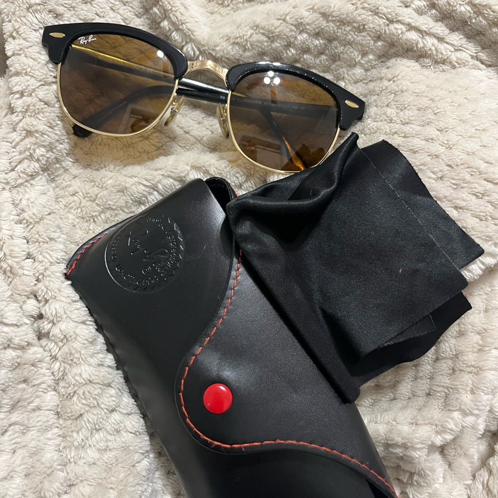 Ray-Ban Black and Gold Sunglasses with Brown Lenses. 💯original